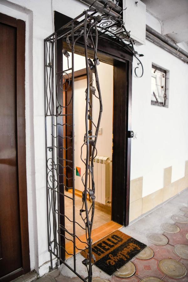 Studio 5, apartman sa parkingom, centar Obrenovca Obrenovac  Exteriör bild
